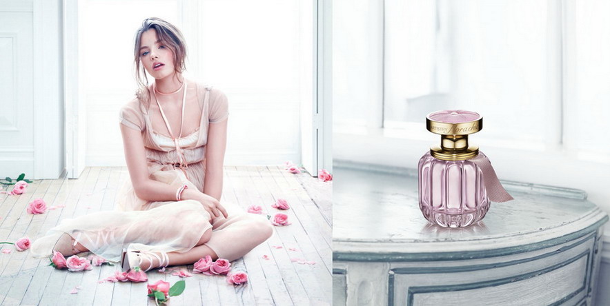 การเดินทางที่หอมละมุนไปกับน้ำหอม Artistry Flora Chic และหญิงสาวผู้มึความสุขเปล่งประกาย