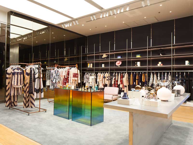disays-new-store-08