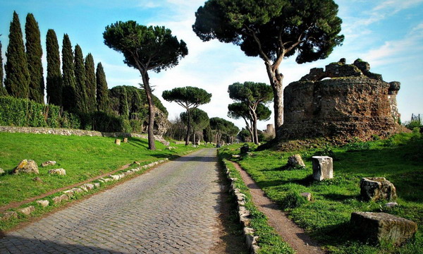 ancient-rome-skip-the-line-visit-to-rome-s-city-centre-and-tour-of-the-catacombs-and-the-appian-way