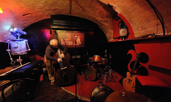 City Break in Rome Jazz Club Party House 7