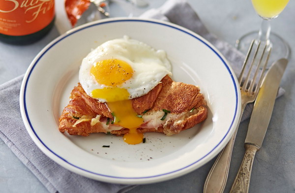 City Break Paris French Breakfast Pancake & Egg 5