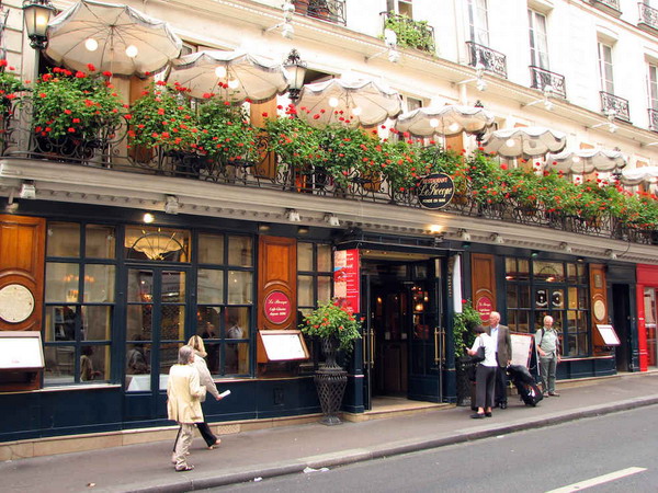 City Break Paris Lunch Break Ep1 -13