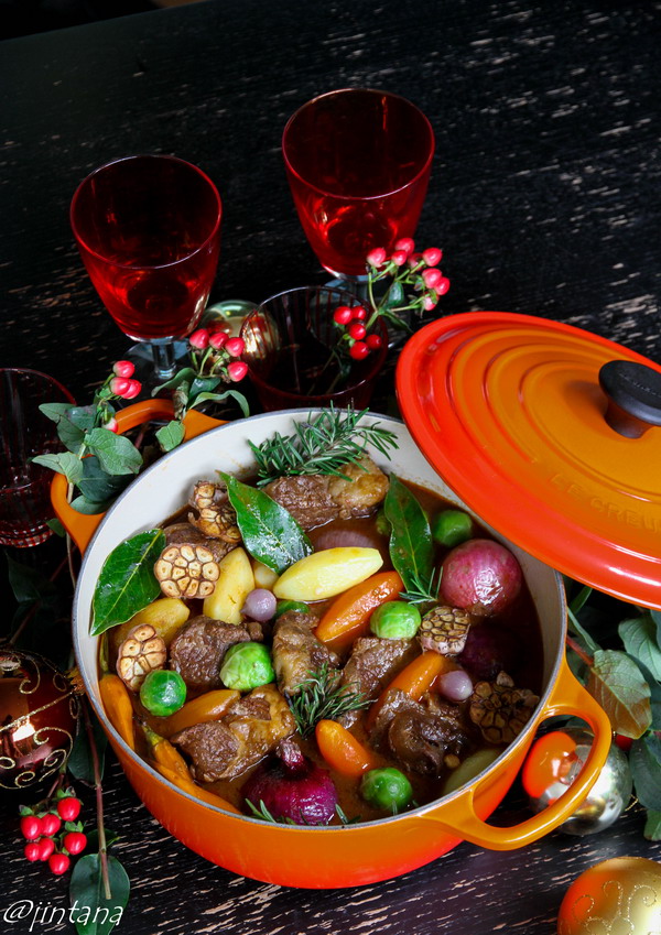 Le Creuset Stewed Ribs with Red Wine 3