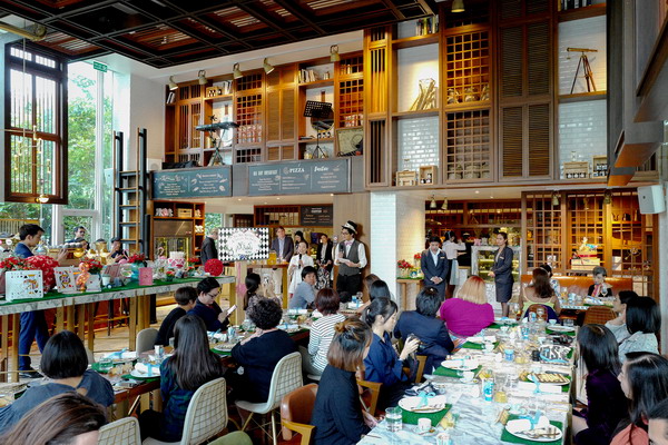 137 Pillars Mad Hatter Afternoon Tea Alice in Wonderland 5
